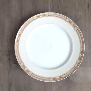 4 Mikasa Clermont LAC29 Dinner Plates 10 7/8" White Gold Floral Fine China Japan